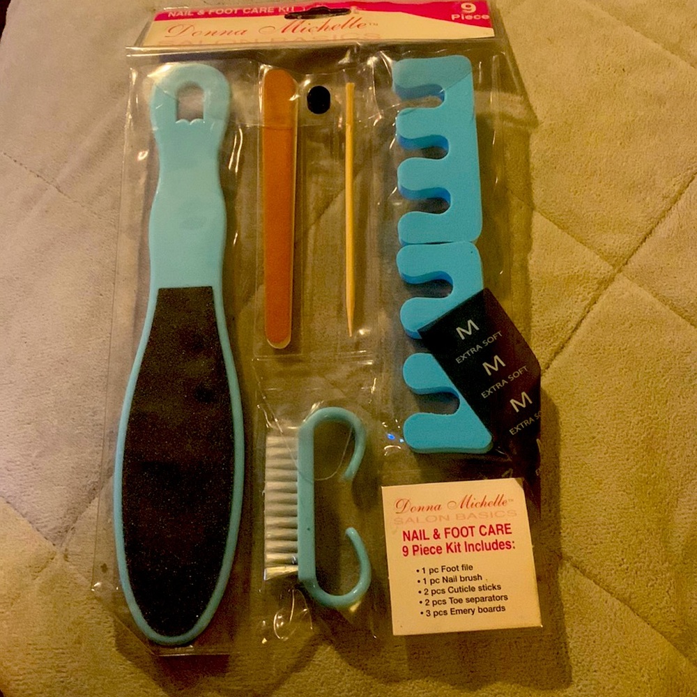 Donna Michelle foot care kit